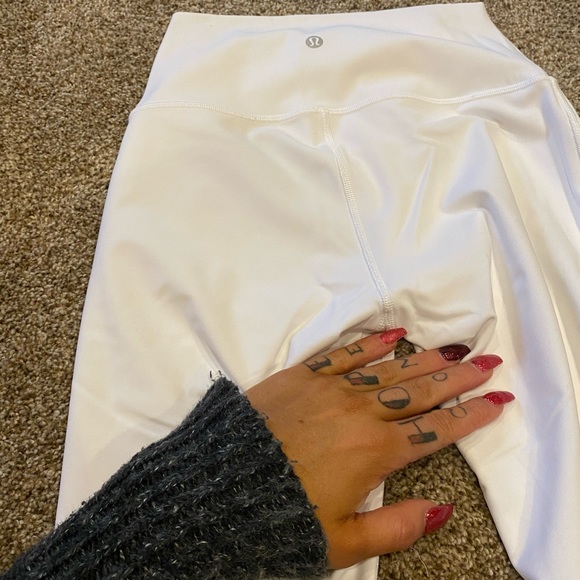 White high waist lululemon align leggings. Sz 4 - Picture 4 of 4